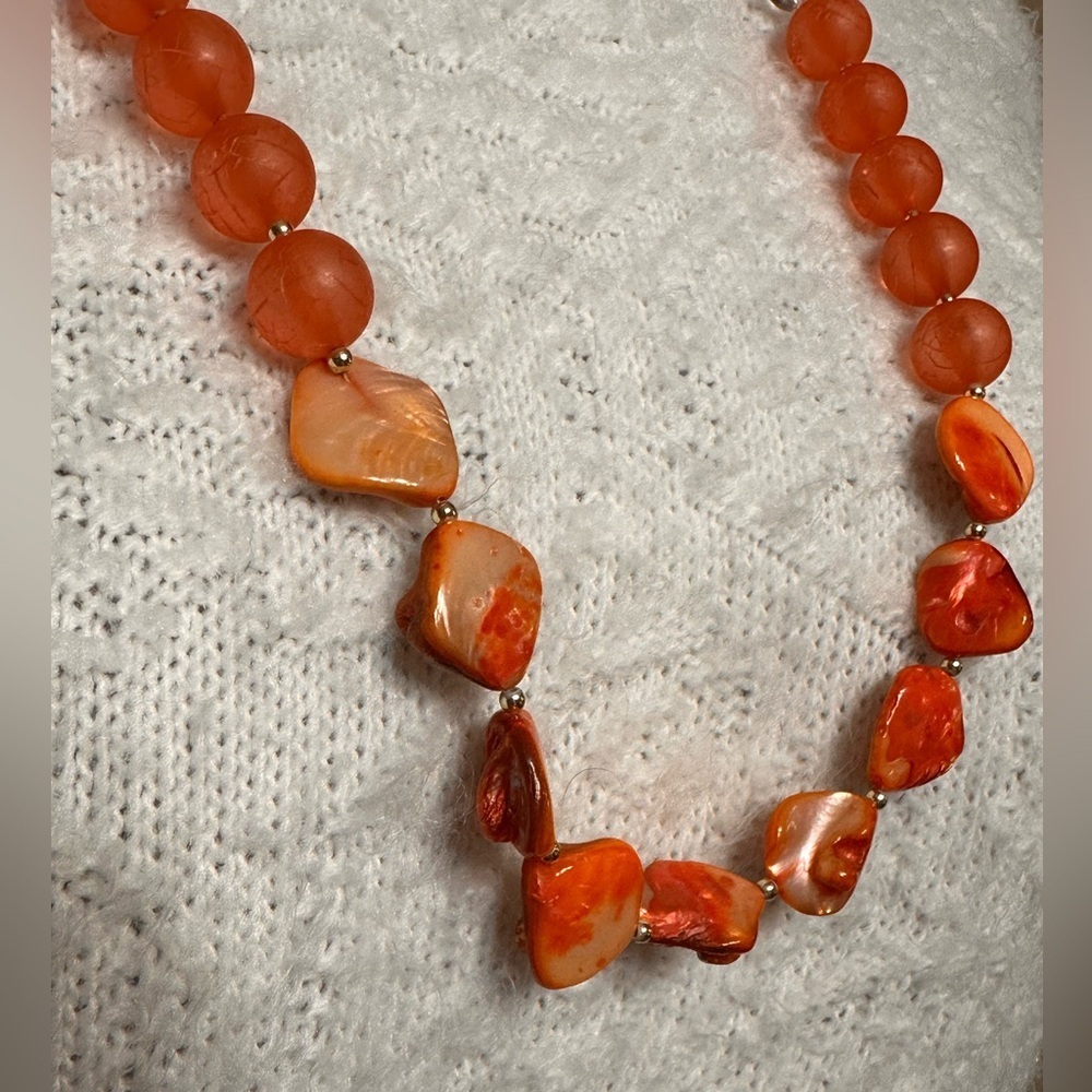 3/$15 item Vintage necklace Estate sale find - Picture 2 of 5